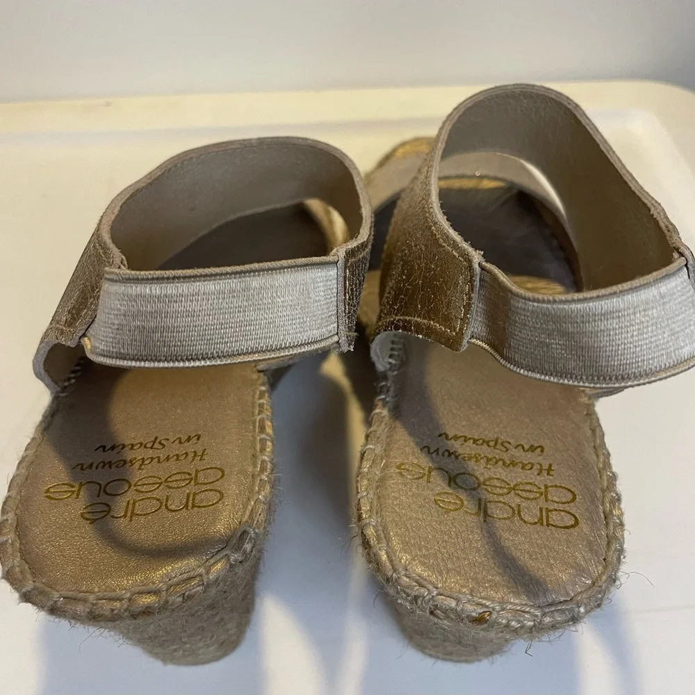 Andre Assous Metallic Platinum Rebecca Espadrille Platform Sandals Size 9.5